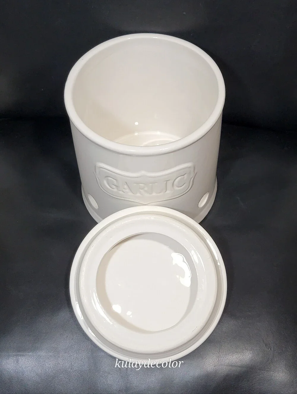 Vintage White Ceramic Garlic Keeper Canister Jar with Lid Embossed GARLIC 7
